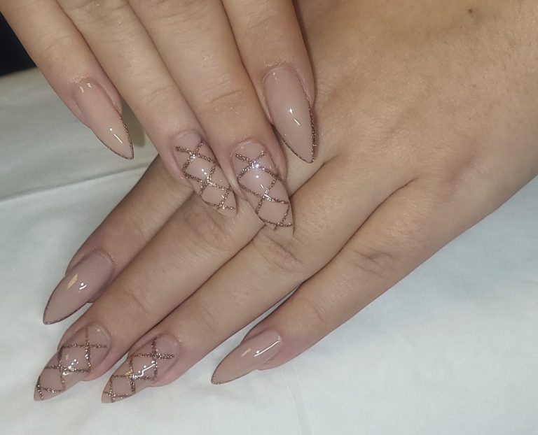 Nageldesign 10, Foto 1 von 10 – echte Kundenarbeit von DIAMOND nails by Lisa