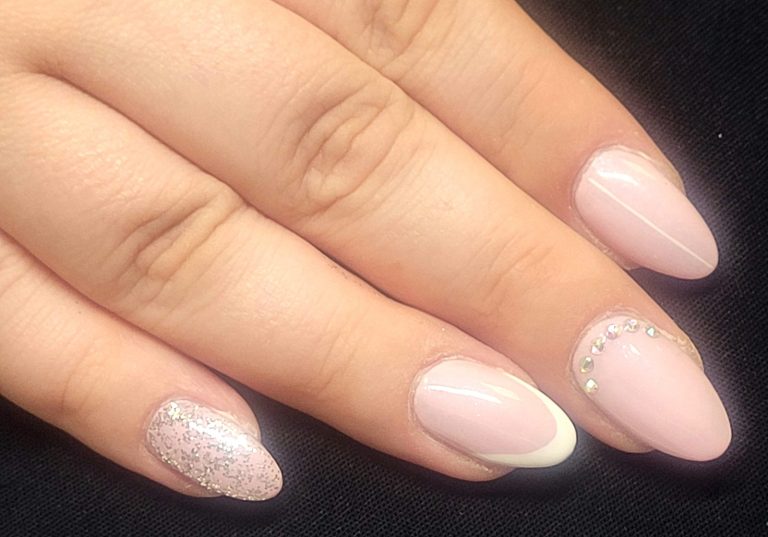 Nageldesign 12, Foto 1 von 10 – echte Kundenarbeit von DIAMOND nails by Lisa